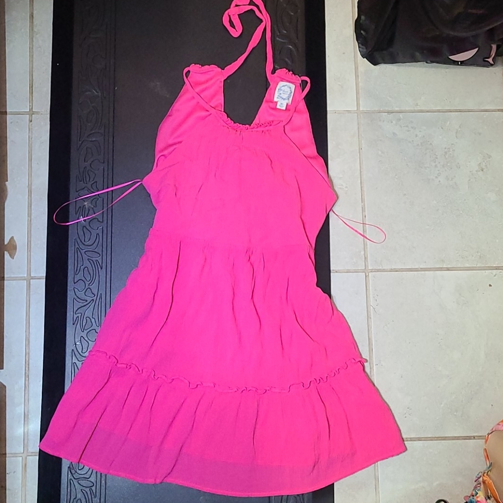New! Hot pink open back  summertime dress frm Denvers top Boutique. Beautiful